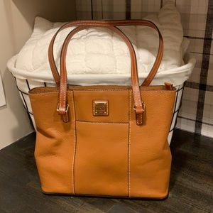 Dooney and bourke small shopper